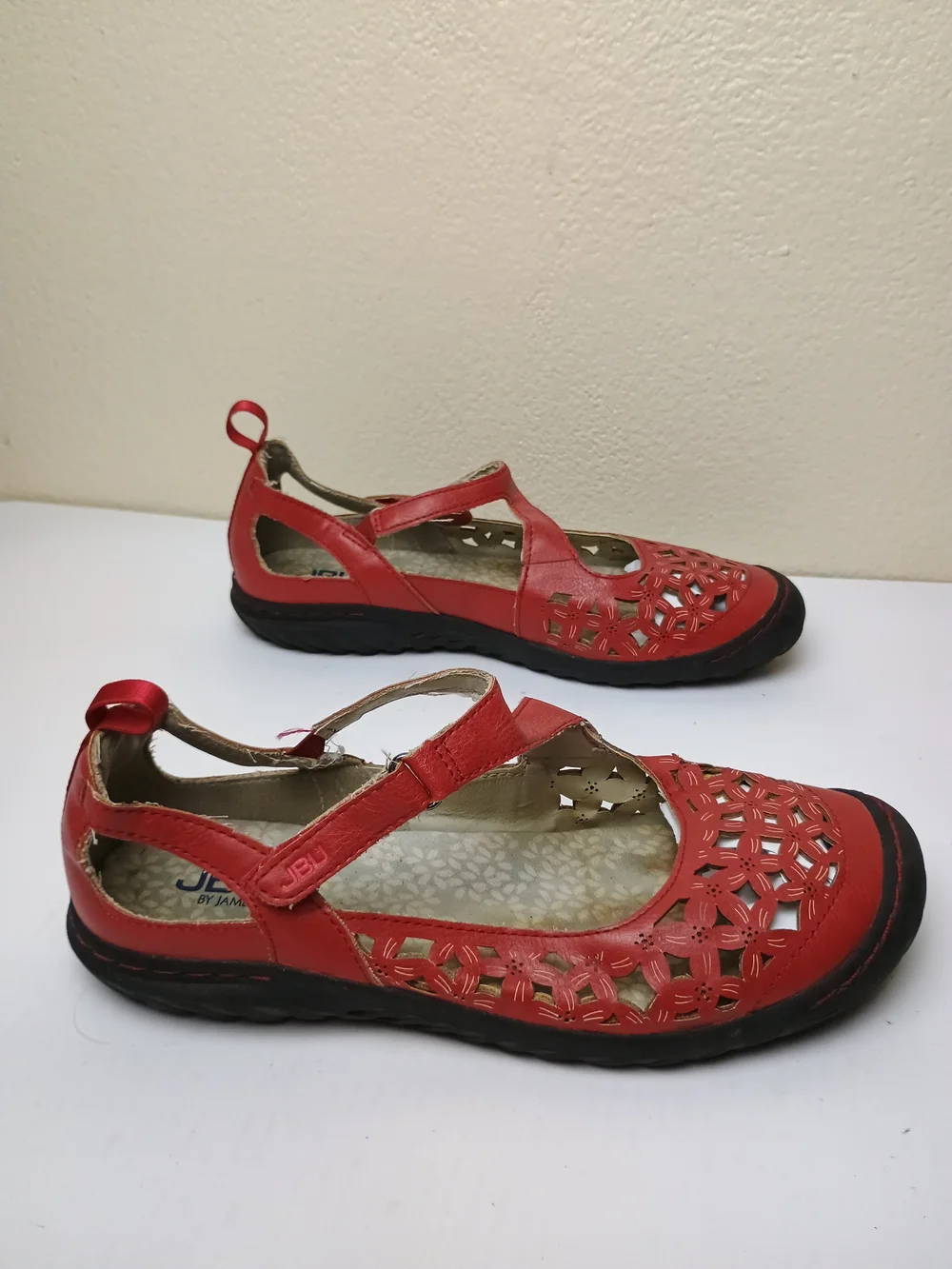 JBU by Jambu Bellerose 8M Red Cutout Mary Jane Flats with Black Sole